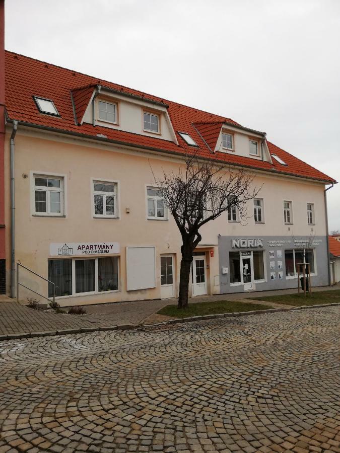 Apartmany Pod Divadlem Зноймо Екстериор снимка
