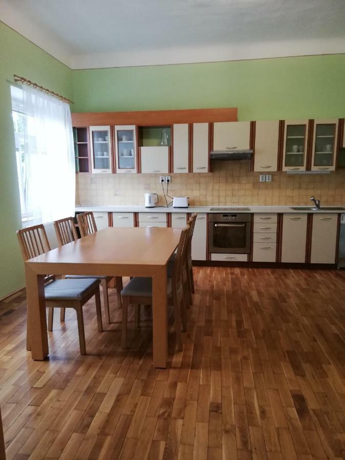 Apartmany Pod Divadlem Зноймо Екстериор снимка
