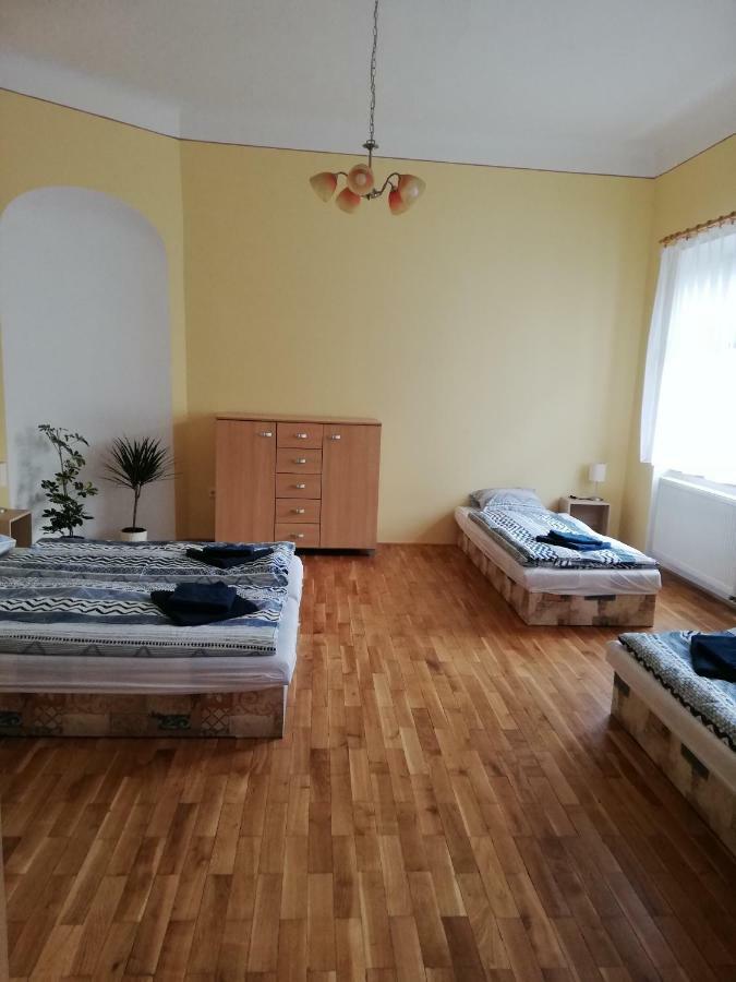 Apartmany Pod Divadlem Зноймо Екстериор снимка