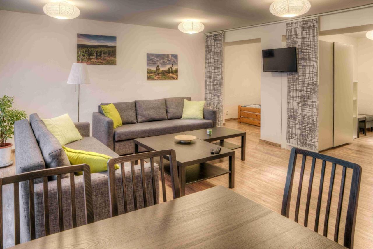 Apartmany Pod Divadlem Зноймо Екстериор снимка
